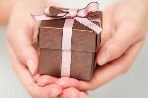 Corporate Holiday Gift Giving Could Slow This Year, ASI Study Shows