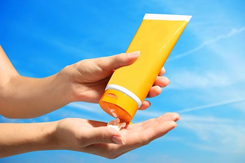 Hawaii Bans Certain Types of Sunscreens