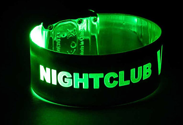 light up wrist band in green light