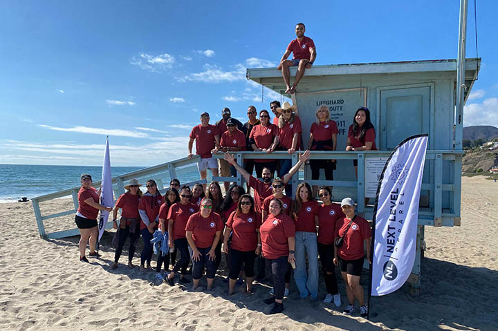 Beach cleanup crew