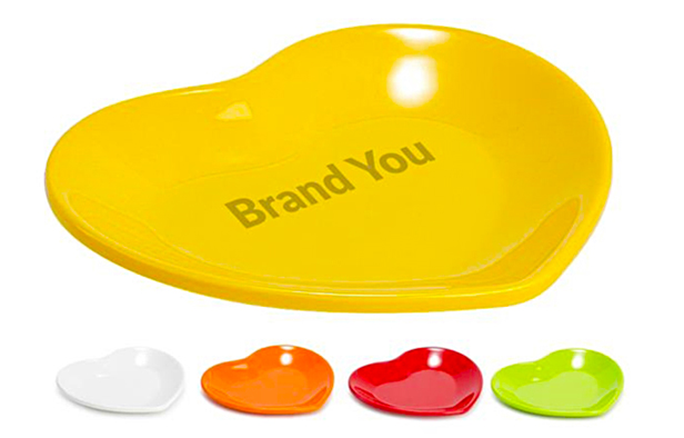 heart-shaped serving plates, assorted colors