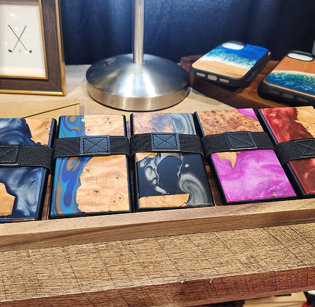 eco-friendly resin wallet