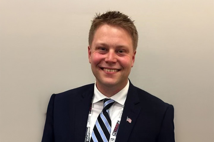 Edwards Garment Promotes Brian Deissroth to VP of Sales – Promotional & International