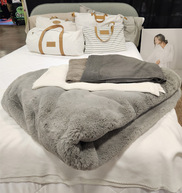 plush blankets and bedding
