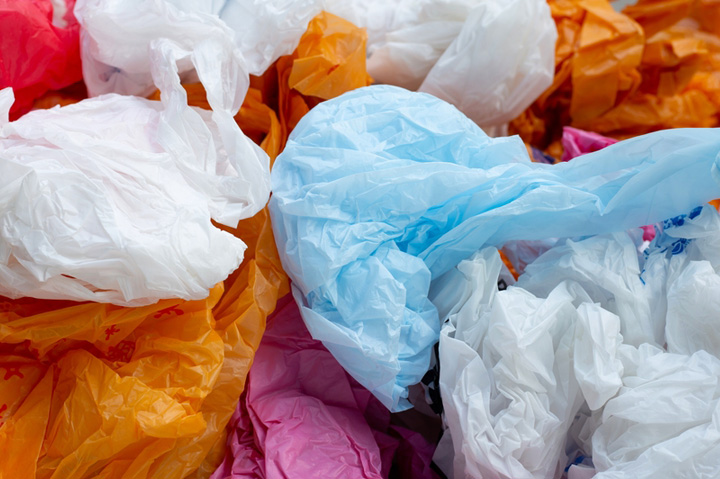 Report: Single-Use Bag Bans Cutting Plastic Waste